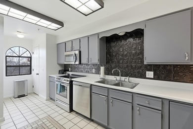 This 2 bedroom, 2 bathroom walk up condo offers 1,302 square on Thousand Hills Golf Resort in Missouri - for sale on GolfHomes.com, golf home, golf lot