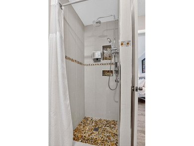 Kings Point's most uniquely updated condo. This beautiful on Kings Point Golf - Executive in Florida - for sale on GolfHomes.com, golf home, golf lot