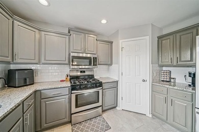 Beautiful 4-bedroom, 2.5-bath, 2-story home wonderfully on Bailey Ranch Golf Club in Oklahoma - for sale on GolfHomes.com, golf home, golf lot