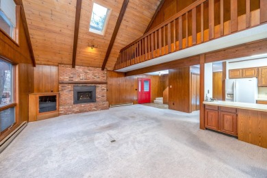 This is a great opportunity to own a 3-bedroom, 2-bathroom home on Canadian Lakes Country Club-The Royal Course in Michigan - for sale on GolfHomes.com, golf home, golf lot