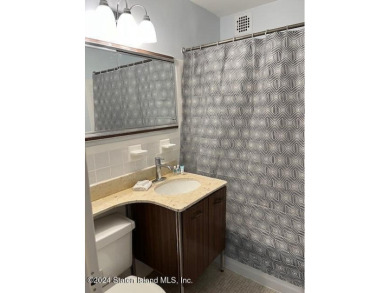 This one bedroom, one-bath apartment, situated in a luxury on Silver Lake Golf Course in New York - for sale on GolfHomes.com, golf home, golf lot