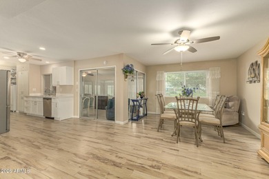 Beautiful 2-bedroom, 2-bath Gemini home in Sun City! Split floor on Sun City Lakes West and East in Arizona - for sale on GolfHomes.com, golf home, golf lot