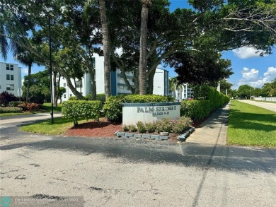 SELLER NEEDS THIS SOLD! First floor unit that has an open layout on Oriole Golf and Tennis Club in Florida - for sale on GolfHomes.com, golf home, golf lot