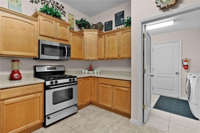 PRICED TO SELL! Move right in and start enjoying the Villages on The Links of Spruce Creek in Florida - for sale on GolfHomes.com, golf home, golf lot