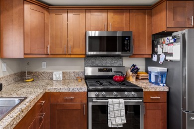 Beautiful, move-in ready 2&2 condo in the resort community of on Cathedral Canyon Golf and Tennis Club in California - for sale on GolfHomes.com, golf home, golf lot