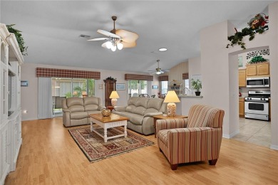 PRICED TO SELL! Move right in and start enjoying the Villages on The Links of Spruce Creek in Florida - for sale on GolfHomes.com, golf home, golf lot