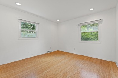 Ready to own in Wauwatosa -- without the heavy price tag? This on Currie Park Golf Club in Wisconsin - for sale on GolfHomes.com, golf home, golf lot