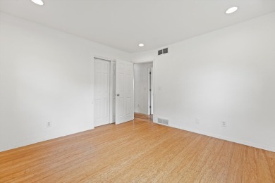 Ready to own in Wauwatosa -- without the heavy price tag? This on Currie Park Golf Club in Wisconsin - for sale on GolfHomes.com, golf home, golf lot