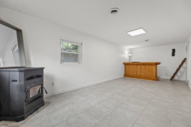 Ready to own in Wauwatosa -- without the heavy price tag? This on Currie Park Golf Club in Wisconsin - for sale on GolfHomes.com, golf home, golf lot