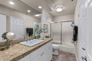 Beautiful, move-in ready 2&2 condo in the resort community of on Cathedral Canyon Golf and Tennis Club in California - for sale on GolfHomes.com, golf home, golf lot
