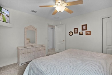 PRICED TO SELL! Move right in and start enjoying the Villages on The Links of Spruce Creek in Florida - for sale on GolfHomes.com, golf home, golf lot