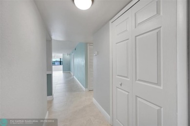 55+ COMMUNITY, THIS BEAUTIFUL TURN KEY READY UNIT IS ON THE 3rd on Sunrise Lakes Phase IV Golf Course in Florida - for sale on GolfHomes.com, golf home, golf lot