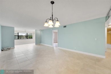 55+ COMMUNITY, THIS BEAUTIFUL TURN KEY READY UNIT IS ON THE 3rd on Sunrise Lakes Phase IV Golf Course in Florida - for sale on GolfHomes.com, golf home, golf lot