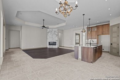 STUNNING!!! 2514sqft, 1-story, 4br, 3ba custom home absolutely on Vaaler Creek Golf Club in Texas - for sale on GolfHomes.com, golf home, golf lot