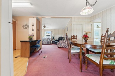 Welcome to this well-maintained 2 bedroom, 2 bathroom home on High Point Golf Club, Inc. in Florida - for sale on GolfHomes.com, golf home, golf lot