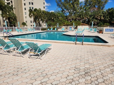 INVESTOR OPPORTUNITY: Fully Furnished with Creditable Tenant on Inverrary Country Club in Florida - for sale on GolfHomes.com, golf home, golf lot