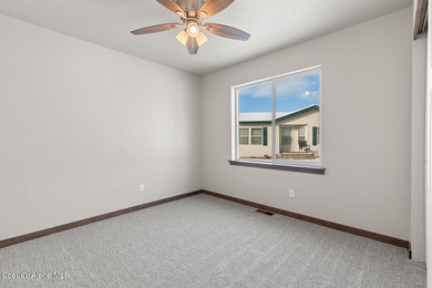 Calling all golfers!! This 3 bed/2 bath single-level home in on Prairie Falls Golf Club in Idaho - for sale on GolfHomes.com, golf home, golf lot