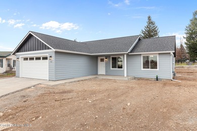 Calling all golfers!! This 3 bed/2 bath single-level home in on Prairie Falls Golf Club in Idaho - for sale on GolfHomes.com, golf home, golf lot