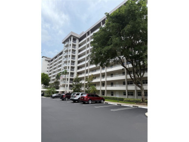 Welcome to this well-maintained 2-bedroom, 2-bathroom condo on Palm-Aire Country Club and Resort - The Oaks in Florida - for sale on GolfHomes.com, golf home, golf lot