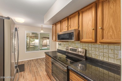 Effortless living in the heart of Sun City. This truly move-in on Union Hills Country Club in Arizona - for sale on GolfHomes.com, golf home, golf lot