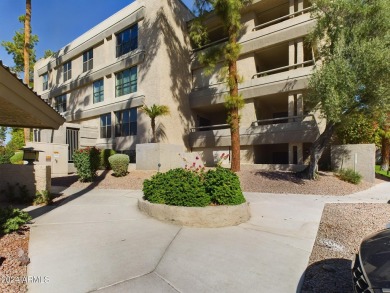 Location, location--it doesn't get better than this! GORGEOUSLY on Arizona Biltmore Golf and Country Club in Arizona - for sale on GolfHomes.com, golf home, golf lot