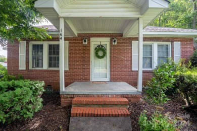 Adorable 2 bedroom, 1 bath home in an incredible location. This on Piney Point Golf Club in North Carolina - for sale on GolfHomes.com, golf home, golf lot