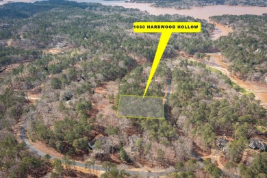 Beautiful wooded homesite in Reynolds Lake Oconee in the on Reynolds Lake Oconee - The Plantation in Georgia - for sale on GolfHomes.com, golf home, golf lot