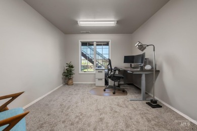 Constantly described as one of the nicest homes in the Valley on Lewiston Golf and Country Club in Idaho - for sale on GolfHomes.com, golf home, golf lot