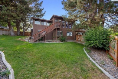 MLS# 286328 This multigenerational golf course frontage home on Meadow Springs Country Club in Washington - for sale on GolfHomes.com, golf home, golf lot