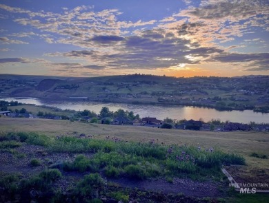 Constantly described as one of the nicest homes in the Valley on Lewiston Golf and Country Club in Idaho - for sale on GolfHomes.com, golf home, golf lot