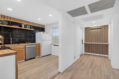 RARE 3 BR/ 2BA CORNER CONDO ON LAKE TUCKED IN WONDERFUL ACTIVE on Palm-Aire Country Club and Resort - The Oaks in Florida - for sale on GolfHomes.com, golf home, golf lot