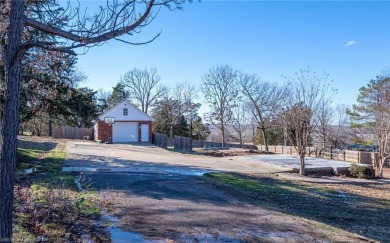 Come build your dream home on this oversized lot just outside of on Vache-Grasse Country Club in Arkansas - for sale on GolfHomes.com, golf home, golf lot