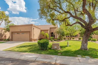Beautifully updated townhome in the amazing 55+ community of on Westbrook Village / Vista Golf Course in Arizona - for sale on GolfHomes.com, golf home, golf lot