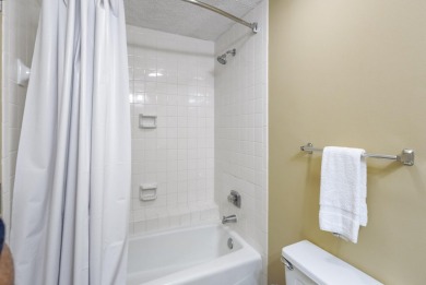 Welcome to Bayside at Sandestin Unit 6280, an inviting studio on Sandestin Golf and Beach Resort - The Links in Florida - for sale on GolfHomes.com, golf home, golf lot