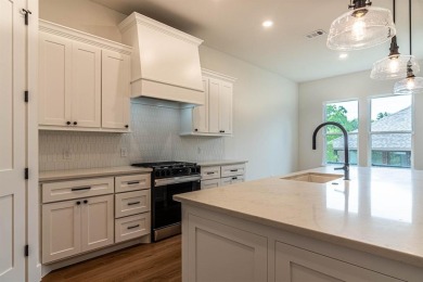 BUILDER OFFERING A 2-1 INTEREST RATE BUYDOWN. Welcome to the on Heath Golf and Yacht Club in Texas - for sale on GolfHomes.com, golf home, golf lot