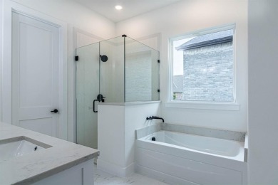 BUILDER OFFERING A 2-1 INTEREST RATE BUYDOWN. Welcome to the on Heath Golf and Yacht Club in Texas - for sale on GolfHomes.com, golf home, golf lot