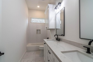 BUILDER OFFERING A 2-1 INTEREST RATE BUYDOWN. Welcome to the on Heath Golf and Yacht Club in Texas - for sale on GolfHomes.com, golf home, golf lot