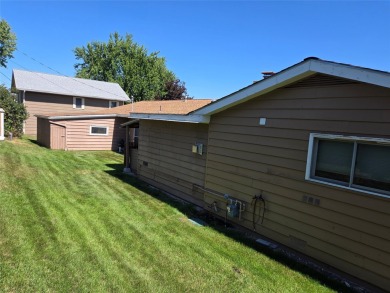 Charming one level ranch home conveniently located by the on Buffalo Hill Golf Club in Montana - for sale on GolfHomes.com, golf home, golf lot