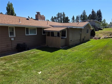 Charming one level ranch home conveniently located by the on Buffalo Hill Golf Club in Montana - for sale on GolfHomes.com, golf home, golf lot