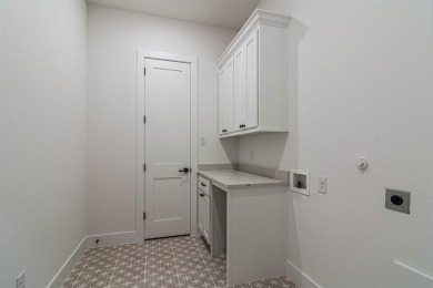 BUILDER OFFERING A 2-1 INTEREST RATE BUYDOWN. Welcome to the on Heath Golf and Yacht Club in Texas - for sale on GolfHomes.com, golf home, golf lot