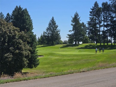 Charming one level ranch home conveniently located by the on Buffalo Hill Golf Club in Montana - for sale on GolfHomes.com, golf home, golf lot