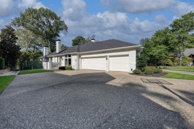 Welcome to this absolutely stunning 4-bedroom, 3.5-bath home on Hollytree Country Club in Texas - for sale on GolfHomes.com, golf home, golf lot