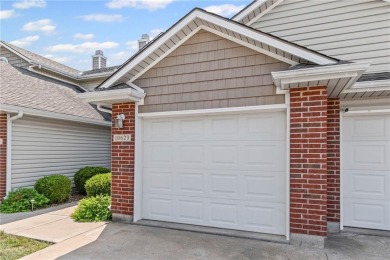 Beautifully maintained 2 BR/2.5 Bath Townhouse. Move in ready on Royal Meadows Golf Course in Missouri - for sale on GolfHomes.com, golf home, golf lot