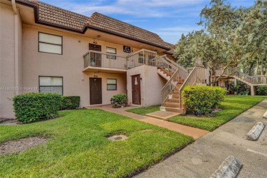 Come view this 2 bedroom 2 bathroom condo in the heart of on Pembroke Lakes Golf Club in Florida - for sale on GolfHomes.com, golf home, golf lot