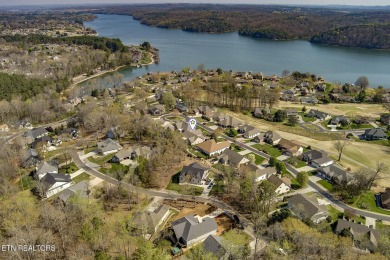 Welcome to 220 Tuhdegwa Lane. What a comfortable , roomy 3 on Toqua Golf Course - Loudon County in Tennessee - for sale on GolfHomes.com, golf home, golf lot