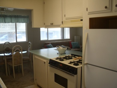 This 1973 Manufactured home is in a quite cul-sac with a large on The Club At Shenandoah Springs in California - for sale on GolfHomes.com, golf home, golf lot