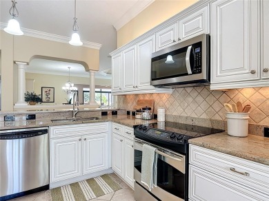 Beautifully maintained 3-bedroom, 2-bath NATCHEZ PREMIER model on The Links of Spruce Creek in Florida - for sale on GolfHomes.com, golf home, golf lot