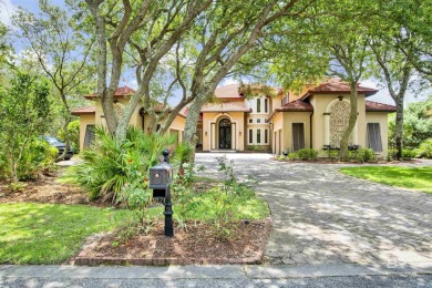 Welcome to this stunning 4-bedroom, 3.5-bathroom residence on Peninsula Golf and Racquet Club in Alabama - for sale on GolfHomes.com, golf home, golf lot