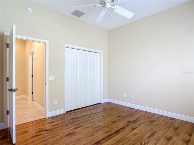 Beautifully maintained 3-bedroom, 2-bath NATCHEZ PREMIER model on The Links of Spruce Creek in Florida - for sale on GolfHomes.com, golf home, golf lot