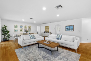 Located in the highly desirable Mariner Sands Country Club, this on Mariner Sands Country Club in Florida - for sale on GolfHomes.com, golf home, golf lot